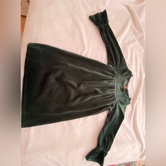 Elegant Dark Green Dress - Picture 5 of 5